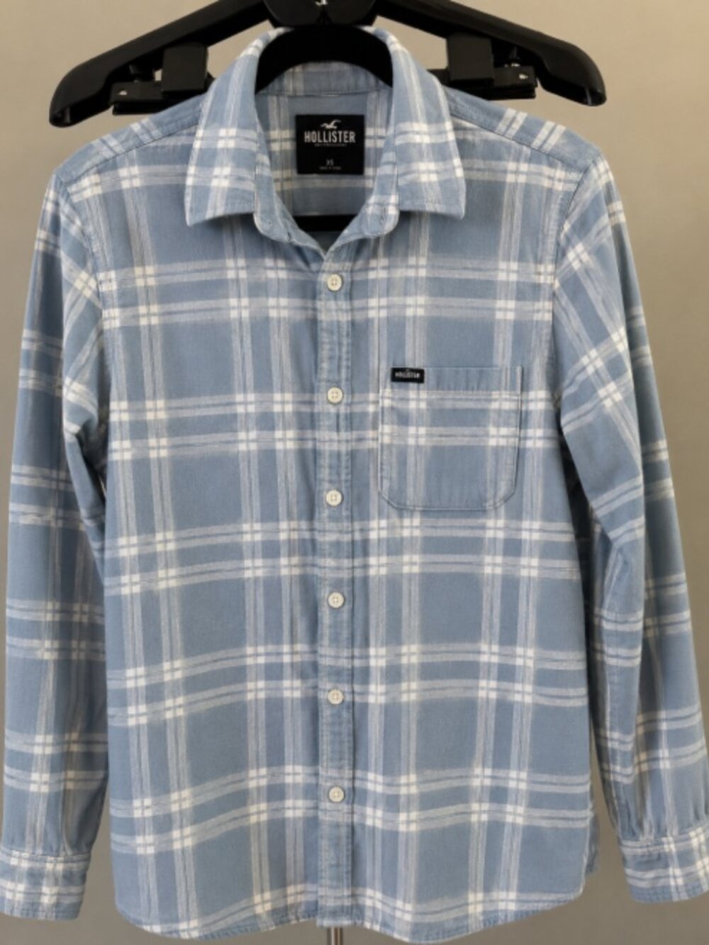 Hollister Men's Blue Plaid Flannel Button Up Shirt Size - Small